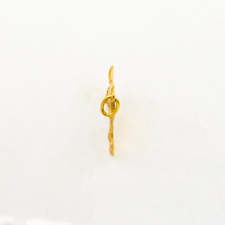 Anhänger Mädchen mit Rose aus 585 Gelbgold, nachhaltiger second hand Schmuck perfekt aufgearbeitet