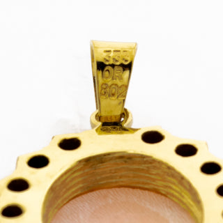 Anhänger aus 333 Gelbgold mit Kamee und Granat, nachhaltiger second hand Schmuck perfekt aufgearbeitet