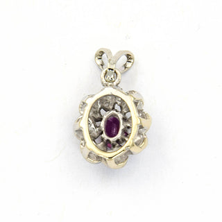 Rubinanhänger aus 585 Weißgold mit Diamant, nachhaltiger second hand Schmuck perfekt aufgearbeitet