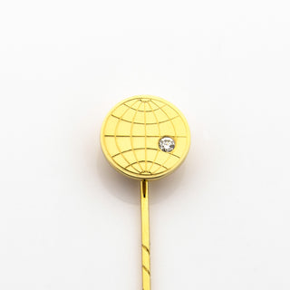 Hild Anstecknadel Globus aus 750 Gelbgold mit Brillant, nachhaltiger second hand Schmuck perfekt aufgearbeitet