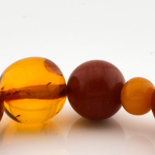 Armband mit Bernstein und Feuerstein, nachhaltiger second hand Schmuck perfekt aufgearbeitet