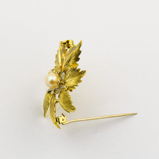 Brosche aus 585 Gelb- und Weißgold mit Perle, nachhaltiger second hand Schmuck perfekt aufgearbeitet