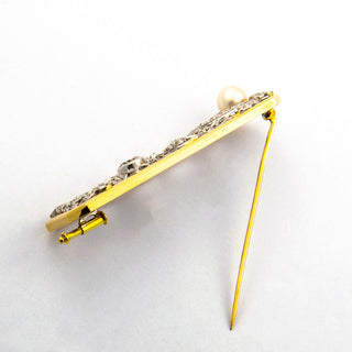 Brosche aus 585 Gelb- und Weißgold mit Perle, Brillant und Diamant, nachhaltiger second hand Schmuck perfekt aufgearbeitet