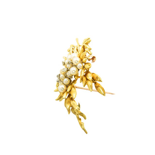 Brosche aus 750 Gelb- und Weißgold mit Perle und Brillant, nachhaltiger second hand Schmuck perfekt aufgearbeitet