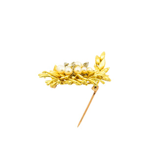 Brosche aus 750 Gelb- und Weißgold mit Perle und Brillant, nachhaltiger second hand Schmuck perfekt aufgearbeitet