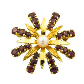 Brosche aus 333 Gelbgold mit Granat und Perle, nachhaltiger second hand Schmuck perfekt aufgearbeitet