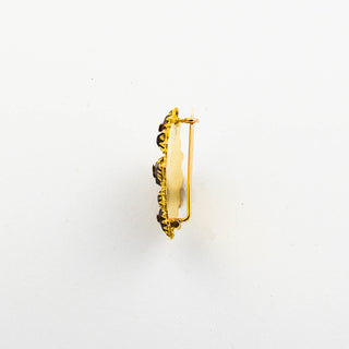 Granatbrosche aus 585 Gelbgold, nachhaltiger second hand Schmuck perfekt aufgearbeitet