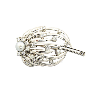 Brosche aus 585 Weißgold mit Perle und Brillant, nachhaltiger second hand Schmuck perfekt aufgearbeitet