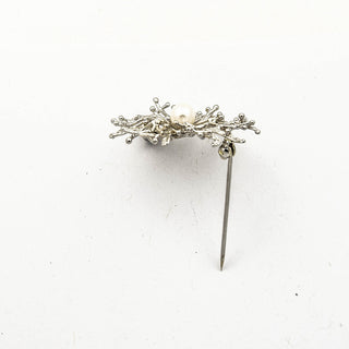 Penlenbrosche aus 585 Weißgold, nachhaltiger second hand Schmuck perfekt aufgearbeitet