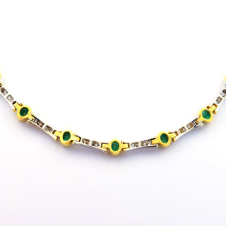 Smaragdcollier aus 750 Gelb- und Weißgold mit Brillant, nachhaltiger second hand Schmuck perfekt aufgearbeitet