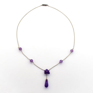 Collier Blüte aus 585 Weißgold mit Amethyst, nachhaltiger second hand Schmuck perfekt aufgearbeitet
