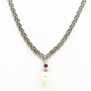 Collier aus 585 Weißgold mit Perle und Rubin, nachhaltiger second hand Schmuck perfekt aufgearbeitet