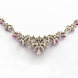 Collier aus 750 Weißgold mit Rubin, Brillant und Diamant, nachhaltiger second hand Schmuck perfekt aufgearbeitet
