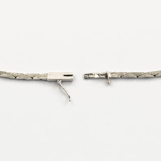 Collier aus 750 Weißgold mit Rubin, Brillant und Diamant, nachhaltiger second hand Schmuck perfekt aufgearbeitet