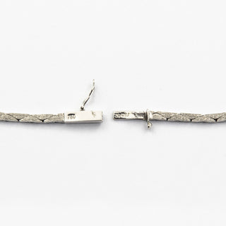 Collier aus 750 Weißgold mit Rubin, Brillant und Diamant, nachhaltiger second hand Schmuck perfekt aufgearbeitet