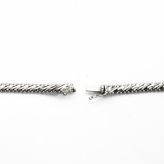 Collier aus 750 Weißgold mit Saphir und Brillant, nachhaltiger second hand Schmuck perfekt aufgearbeitet