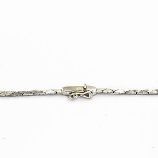 Saphircollier aus 585 Weißgold mit Diamant, nachhaltiger second hand Schmuck perfekt aufgearbeitet