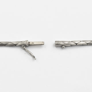 Collier aus 750 Weißgold mit Saphir, Brillant und Diamant, neuwertig, nachhaltiger second hand Schmuck perfekt aufgearbeitet