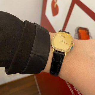 Chopard Handaufzug mit Edelsteinbesatz, gebrauchte Luxusuhren im Top-Zustand