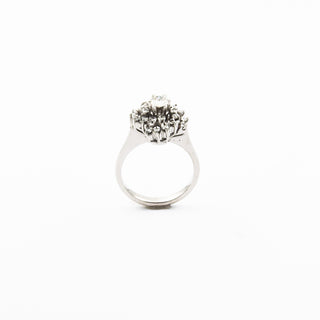 Ring aus 750 Weißgold mit Brillant und Diamant, nachhaltiger second hand Schmuck perfekt aufgearbeitet