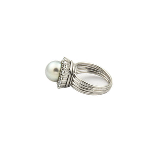 Ring aus 585 Weißgold mit Perle und Brillant, nachhaltiger second hand Schmuck perfekt aufgearbeitet