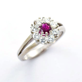 Rubinring aus 585 Weißgold mit Brillant, nachhaltiger second hand Schmuck perfekt aufgearbeitet