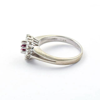 Rubinring aus 585 Weißgold mit Brillant, nachhaltiger second hand Schmuck perfekt aufgearbeitet