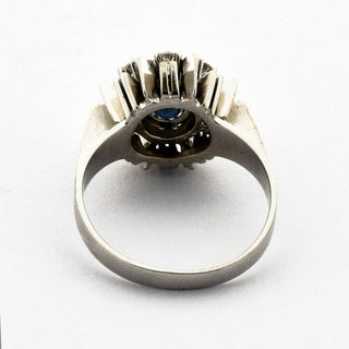 Entourage-Ring aus 585 Weißgold mit Saphir und Brillant, nachhaltiger second hand Schmuck perfekt aufgearbeitet