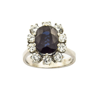 Entourage-Ring aus 585 Weißgold mit Saphir und Brillant, nachhaltiger second hand Schmuck perfekt aufgearbeitet