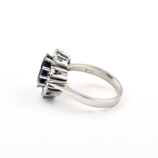 Entourage-Ring aus 585 Weißgold mit Saphir und Brillant, nachhaltiger second hand Schmuck perfekt aufgearbeitet