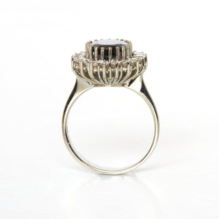 Saphirring aus 585 Weißgold mit Brillant, nachhaltiger second hand Schmuck perfekt aufgearbeitet