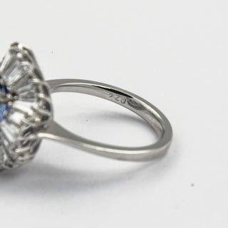 Entourage-Ring aus 750 Weißgold mit Saphir und Diamant, neuwertig, nachhaltiger second hand Schmuck perfekt aufgearbeitet