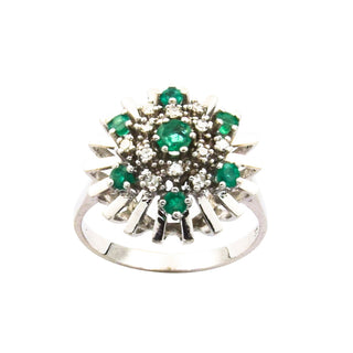 Ring aus 585 Weißgold mit Smaragd und Diamant, nachhaltiger second hand Schmuck perfekt aufgearbeitet