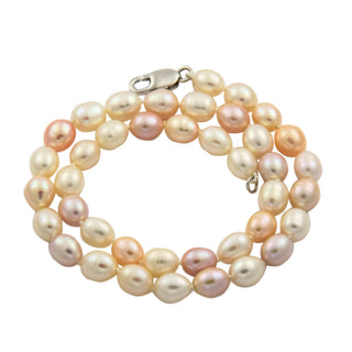 Perlenkette mit Schließe aus 925 Silber , nachhaltiger second hand Schmuck perfekt aufgearbeitet