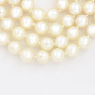 Perlenkette mit Schließe aus 585 Weißgold, nachhaltiger second hand Schmuck perfekt aufgearbeitet