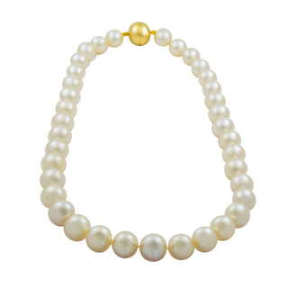 Perlenkette mit Magnetschließe aus 585 Gelbgold, nachhaltiger second hand Schmuck perfekt aufgearbeitet