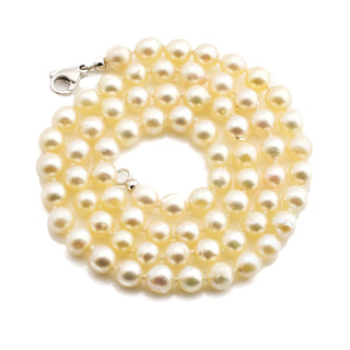 Perlenkette mit Schließe aus 585 Weißgold, nachhaltiger second hand Schmuck perfekt aufgearbeitet