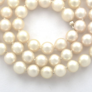 Perlenkette mit Schließe aus 925 Silber, nachhaltiger second hand Schmuck perfekt aufgearbeitet