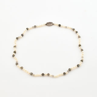 Perlenkette mit Labradorit und Schließe aus 925 Silber, nachhaltiger second hand Schmuck perfekt aufgearbeitet