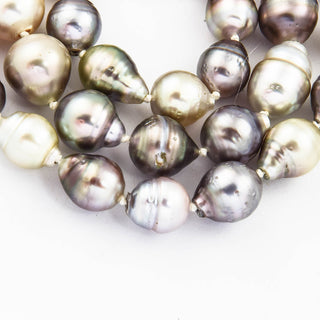 Perlenkette aus 750 Gelb- und Weißgold, nachhaltiger second hand Schmuck perfekt aufgearbeitet