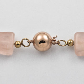 Halskette mit Rosenquarz, Perle und Kugelschließe aus 585 Rotgold, hochwertiger second hand Schmuck perfekt aufgearbeitet