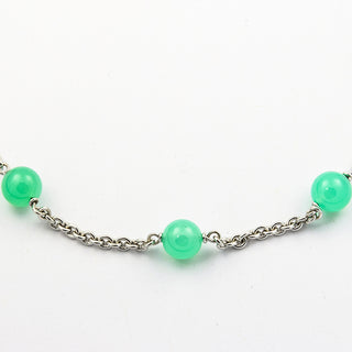 Halskette aus 585 Weißgold mit Chrysopras, nachhaltiger second hand Schmuck perfekt aufgearbeitet