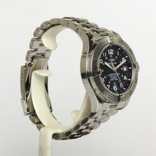 Breitling Herrenarmbanduhr Super Ocean Automatik mit Datumsanzeige und Leuchtziffern, Leuchtzeiger und Zentralsekunde, gebrauchte Luxusuhr im Top-Zustand