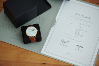 IWC Herrenarmbanduhr Portofino Handaufzug mit Mondphase und Kleine Sekunde, gebrauchte Luxusuhr im Top-Zustand