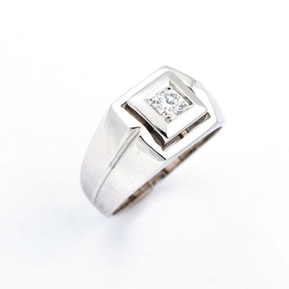 Herrenring aus 585 Weißgold mit Brillant, nachhaltiger second hand Schmuck perfekt aufgearbeitet