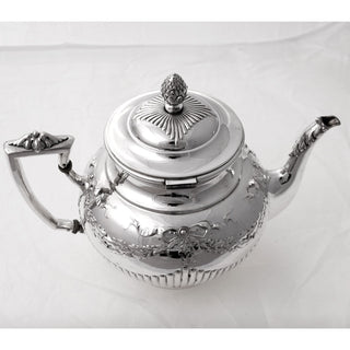 Kanne Schleifen aus 800 Silber, nachhaltiger second hand Schmuck perfekt aufgearbeitet