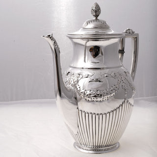 Kanne Schleifen aus 800 Silber, nachhaltiger second hand Schmuck perfekt aufgearbeitet