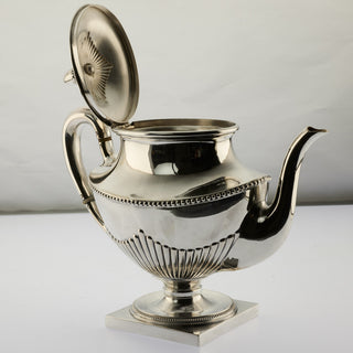 T. Müller Kanne Queen Anne aus 800 Silber, nachhaltiger second hand Schmuck perfekt aufgearbeitet