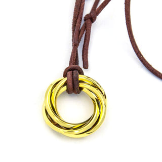 Anhänger aus 585 Gelbgold an Lederband, nachhaltiger second hand Schmuck perfekt aufgearbeitet