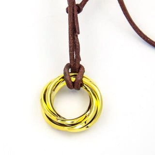 Anhänger aus 585 Gelbgold an Lederband, nachhaltiger second hand Schmuck perfekt aufgearbeitet